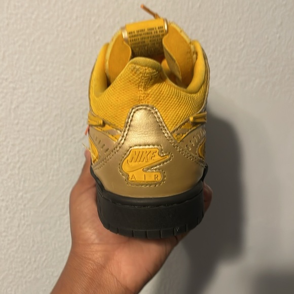 Nike Air Rubber Dunk Off-White University Gold - Picture 2 of 5